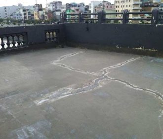 Nguyên nhân kiến sân thượng bị thấm nước là gì?