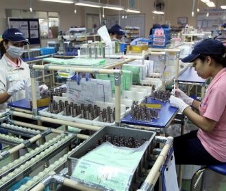 Tại sao Việt Nam lại thu hút đầu tư trong ngành linh kiện điện tử?